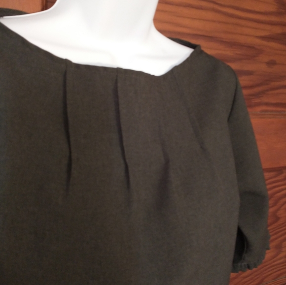 Women's Blouse - Picture 2 of 6